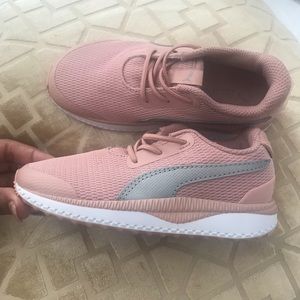 Toddler girls pumas size 10 *Never Worn*